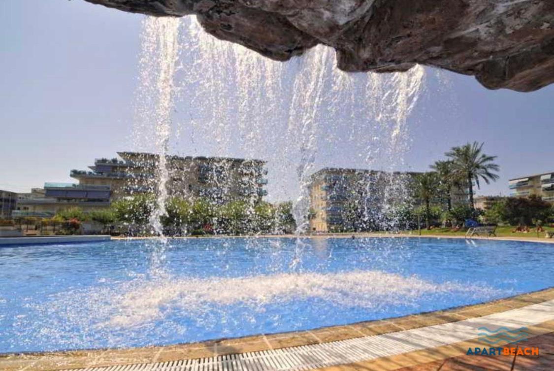 Apartbeach Los Juncos Residencial Piscinas Y Petanca La Pineda Buitenkant foto