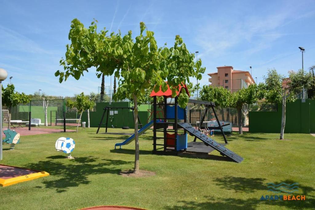Apartbeach Los Juncos Residencial Piscinas Y Petanca La Pineda Buitenkant foto